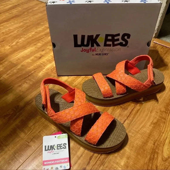 MUK LUKS Sandals - Picture 1 of 7